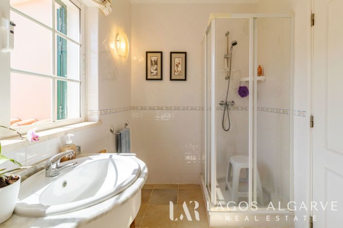 Image No.28-4 Bed Villa for sale