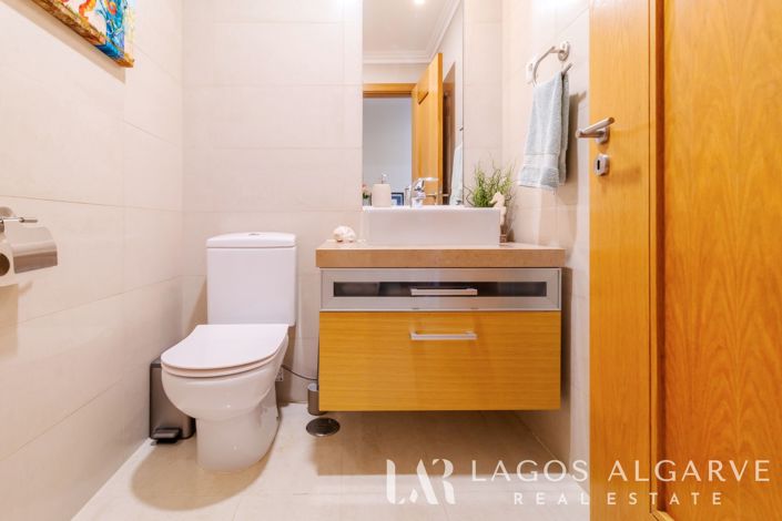 Image No.24-3 Bed Apartment for sale