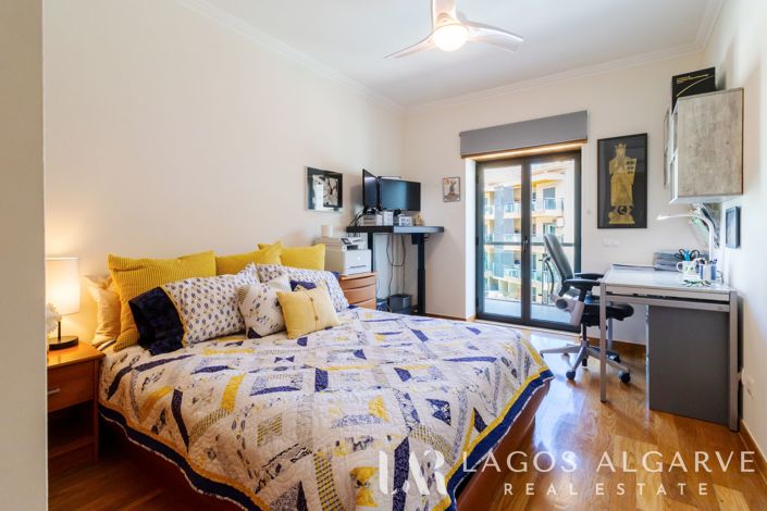 Image No.30-3 Bed Apartment for sale