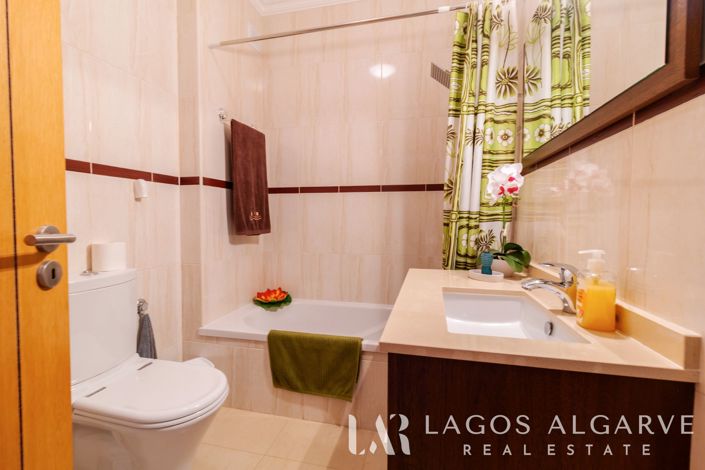 Image No.18-2 Bed Apartment for sale