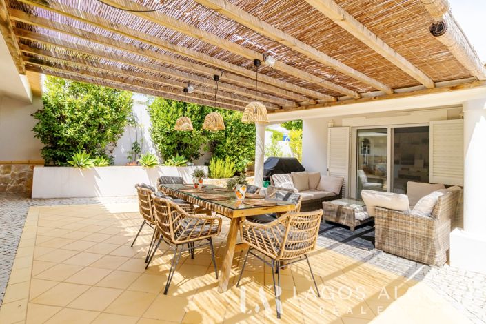 Image No.7-4 Bed Villa for sale
