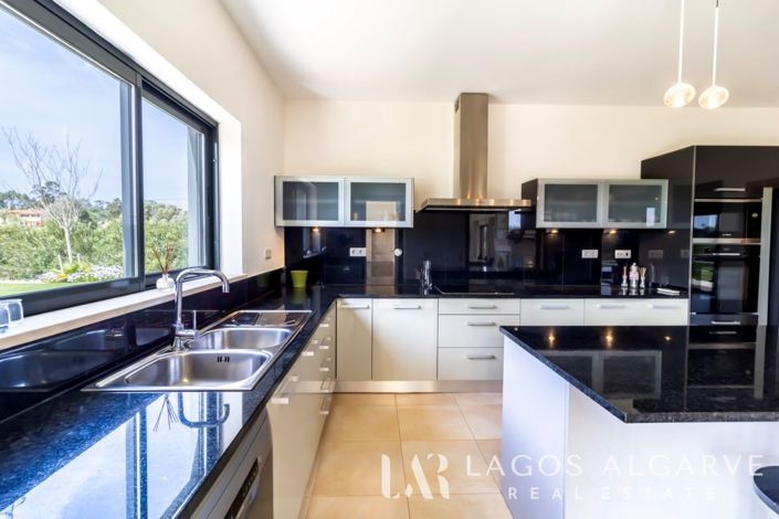 Image No.14-4 Bed Villa for sale
