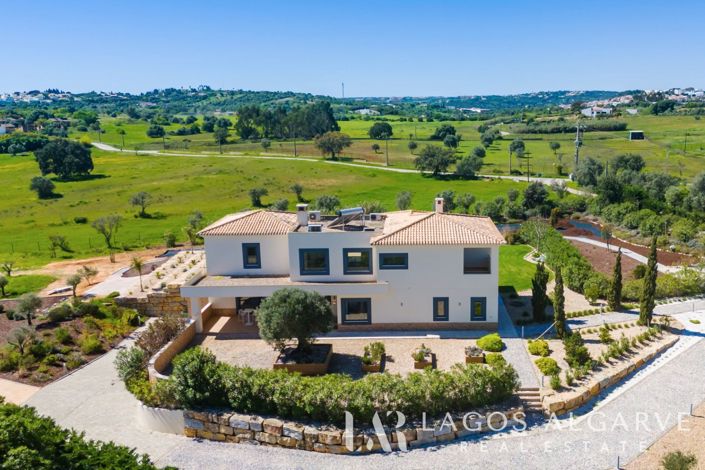 Image No.3-4 Bed Villa for sale