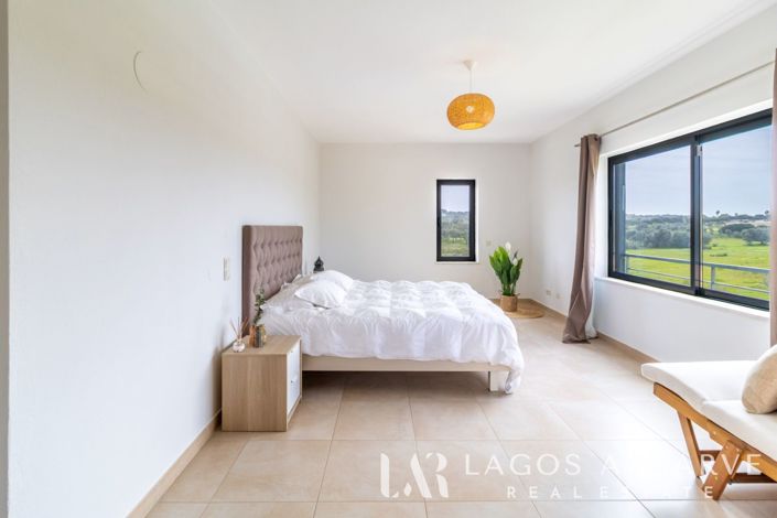 Image No.29-4 Bed Villa for sale