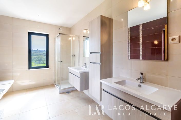 Image No.30-4 Bed Villa for sale