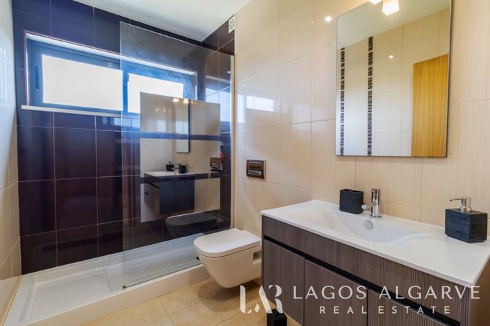 Image No.35-4 Bed Villa for sale