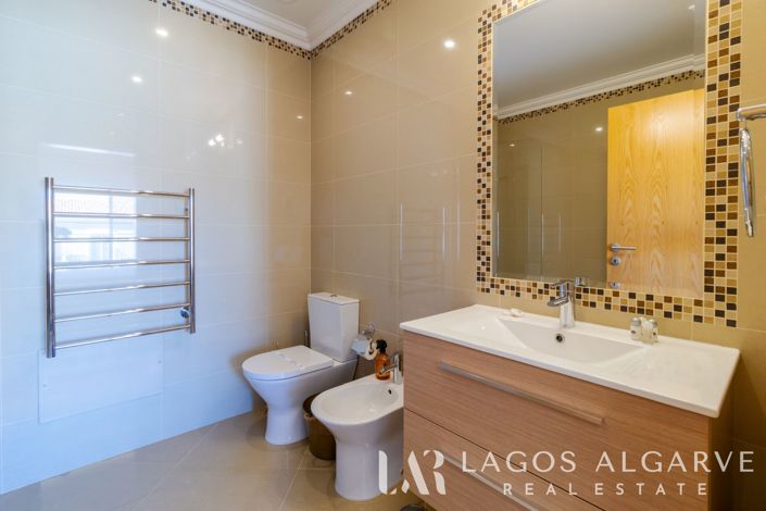 Image No.33-4 Bed Villa for sale