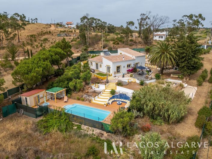 Image No.2-4 Bed Villa for sale
