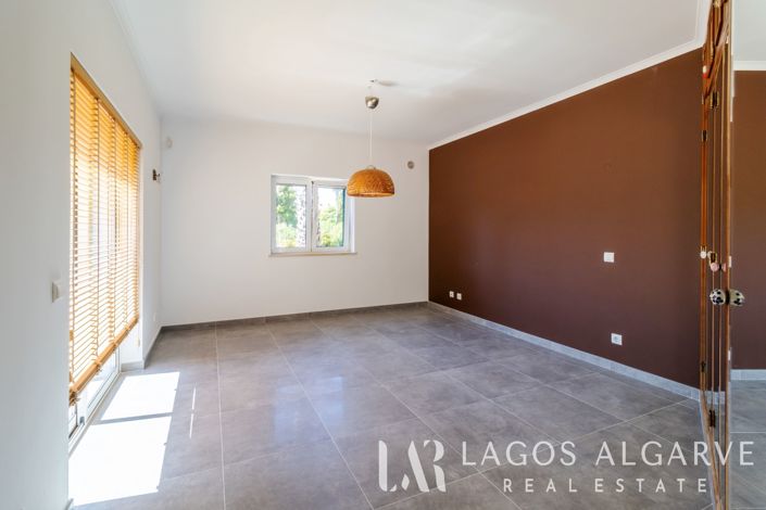 Image No.18-4 Bed Villa for sale