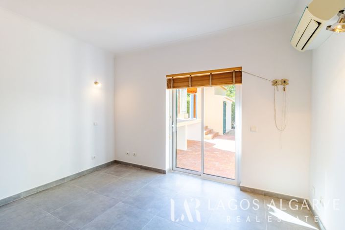 Image No.28-4 Bed Villa for sale