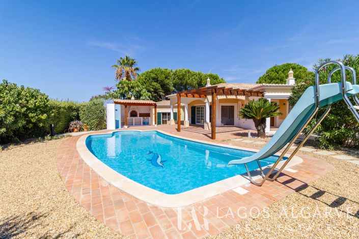 Image No.4-4 Bed Villa for sale