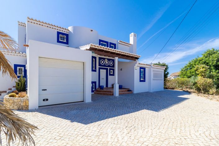 Image No.3-3 Bed Villa for sale