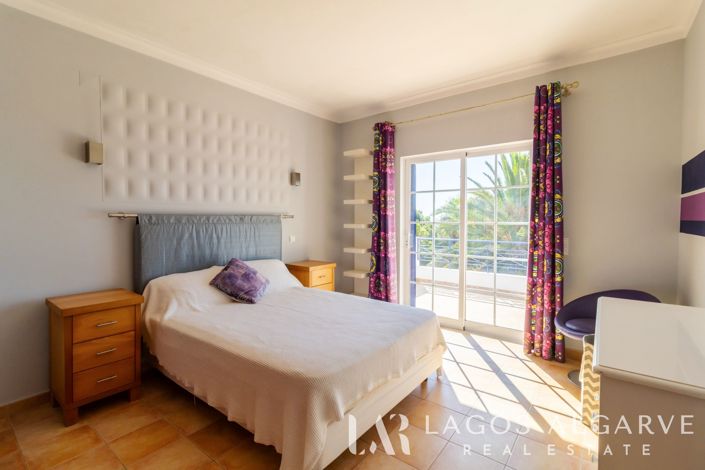 Image No.28-3 Bed Villa for sale