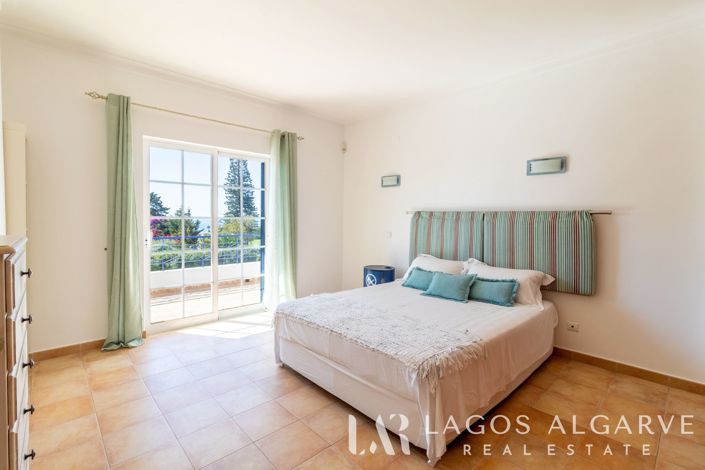 Image No.32-3 Bed Villa for sale