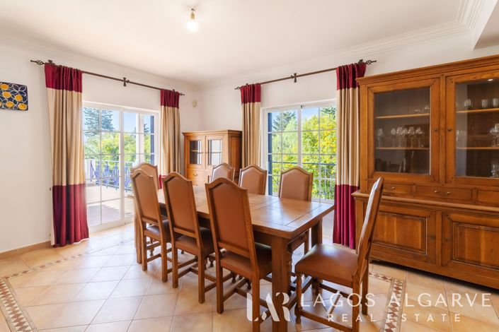 Image No.10-3 Bed Villa for sale