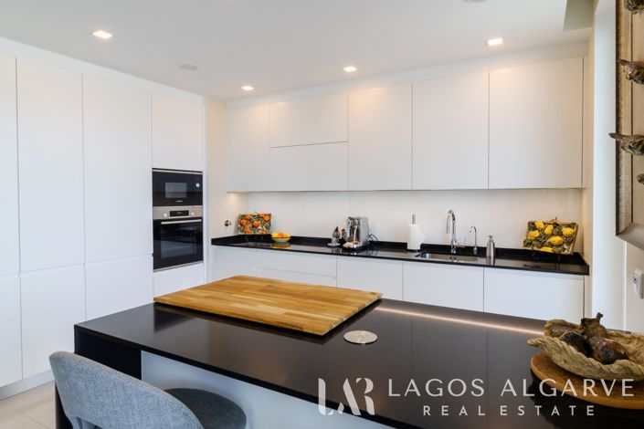 Image No.21-4 Bed Apartment for sale