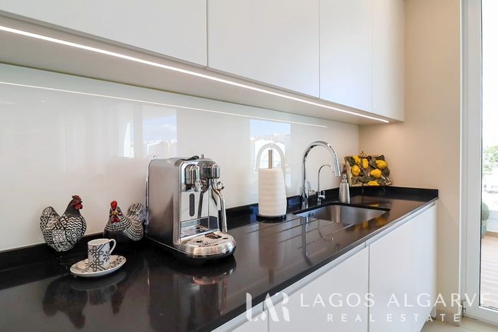 Image No.23-4 Bed Apartment for sale