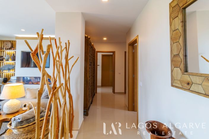 Image No.26-4 Bed Apartment for sale