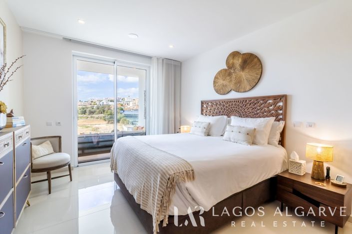 Image No.27-4 Bed Apartment for sale