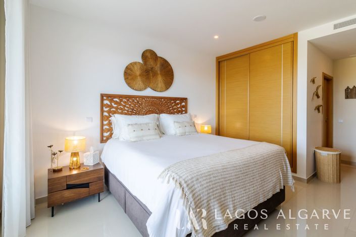 Image No.29-4 Bed Apartment for sale