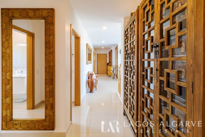 Image No.32-4 Bed Apartment for sale