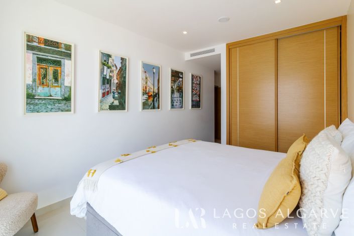 Image No.34-4 Bed Apartment for sale