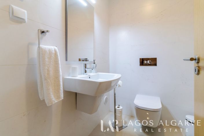 Image No.46-4 Bed Apartment for sale