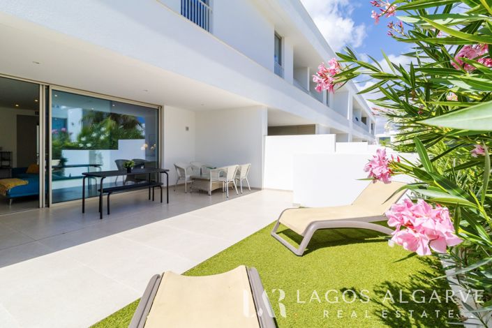 Image No.3-3 Bed Townhouse for sale