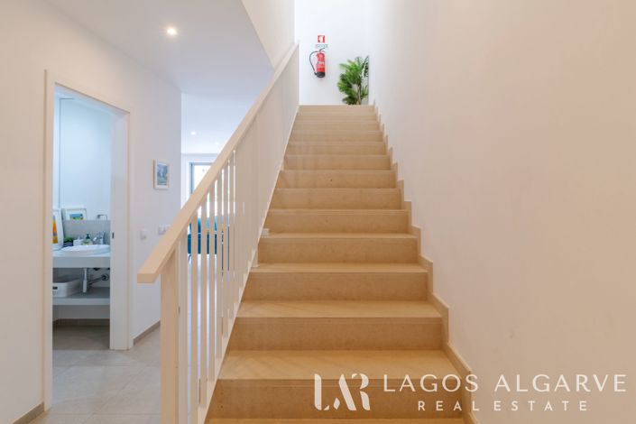 Image No.22-3 Bed Townhouse for sale