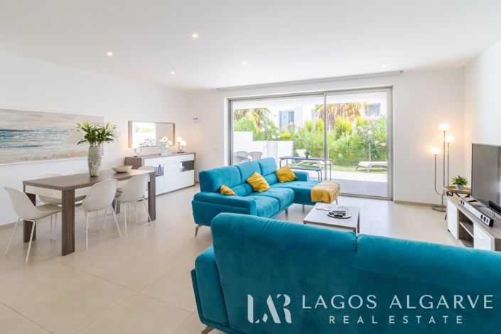 Image No.4-3 Bed Townhouse for sale
