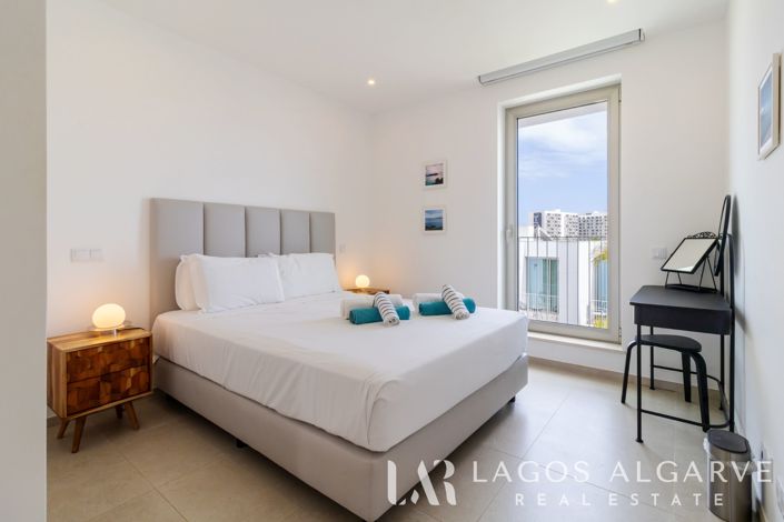 Image No.32-3 Bed Townhouse for sale