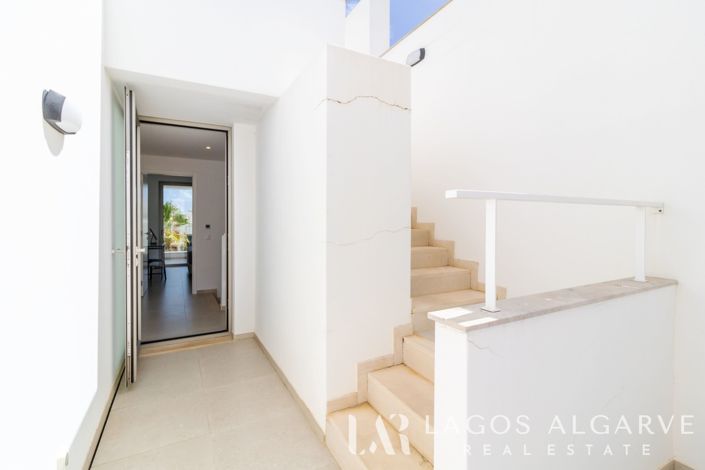 Image No.41-3 Bed Townhouse for sale