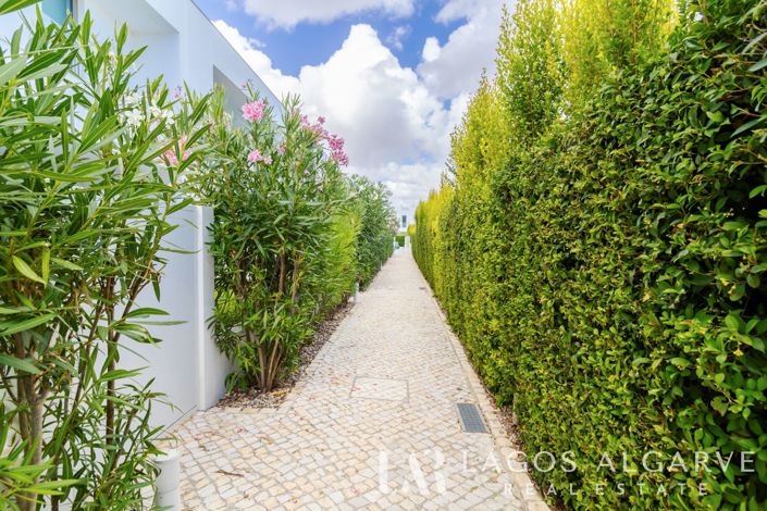 Image No.46-3 Bed Townhouse for sale