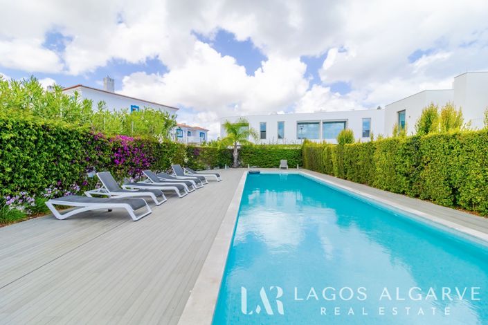Image No.48-3 Bed Townhouse for sale
