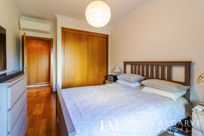 Image No.21-3 Bed Apartment for sale
