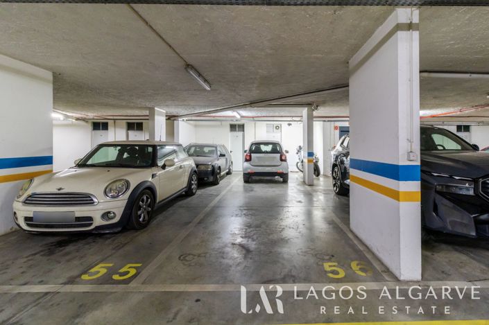 Image No.25-3 Bed Apartment for sale