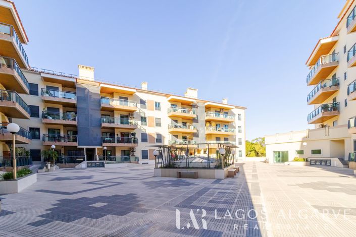 Image No.26-3 Bed Apartment for sale