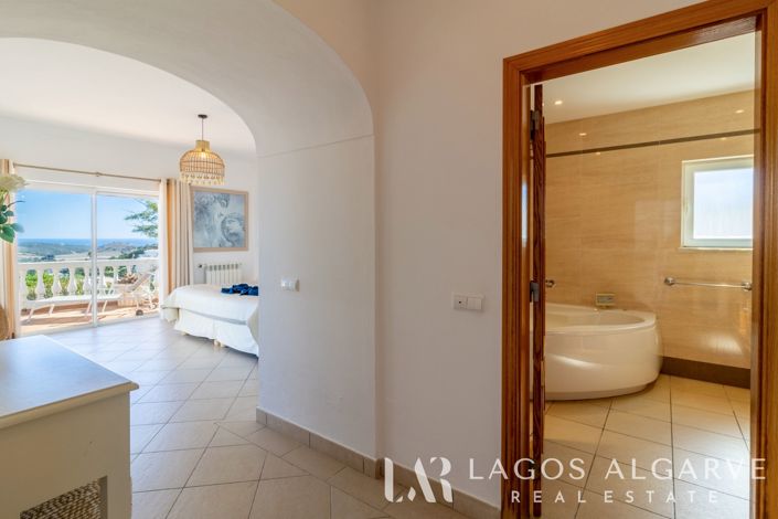 Image No.43-4 Bed Villa for sale