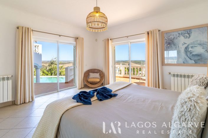 Image No.48-4 Bed Villa for sale