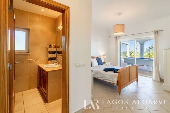 Image No.53-4 Bed Villa for sale