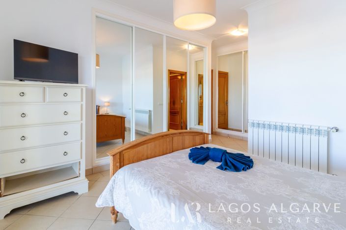 Image No.56-4 Bed Villa for sale