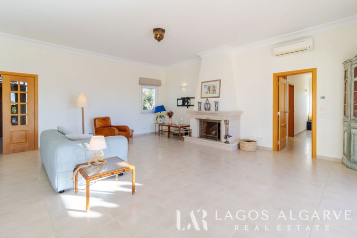 Image No.12-4 Bed Villa for sale