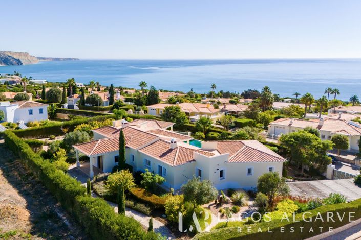 Image No.2-4 Bed Villa for sale