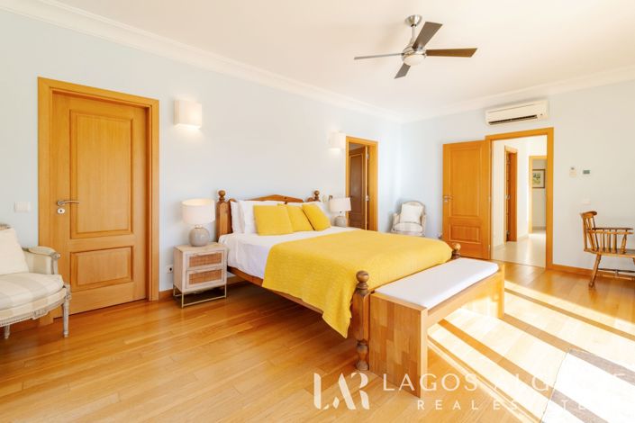 Image No.21-4 Bed Villa for sale