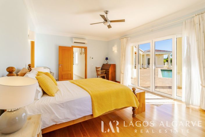 Image No.22-4 Bed Villa for sale
