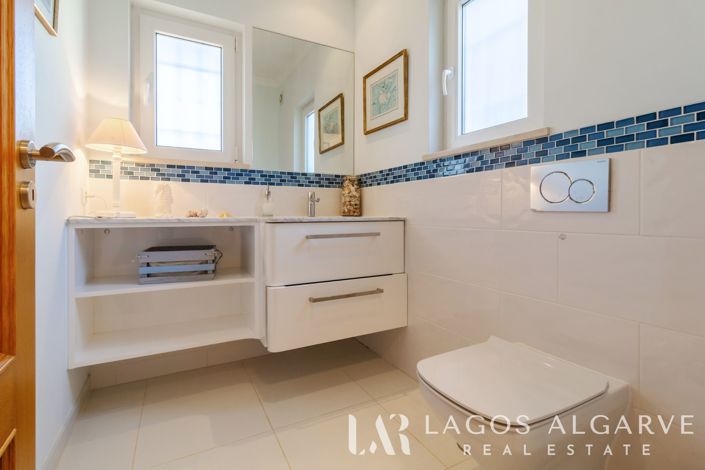 Image No.8-4 Bed Villa for sale
