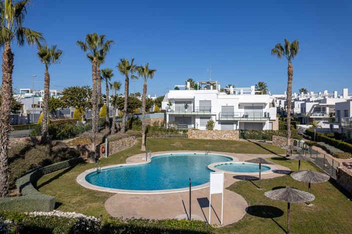 Image No.1-Propriété de 6 chambres à vendre à Orihuela