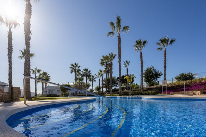 Image No.1-3 Bed Property for sale