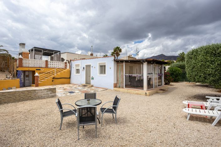 Image No.15-5 Bed Property for sale