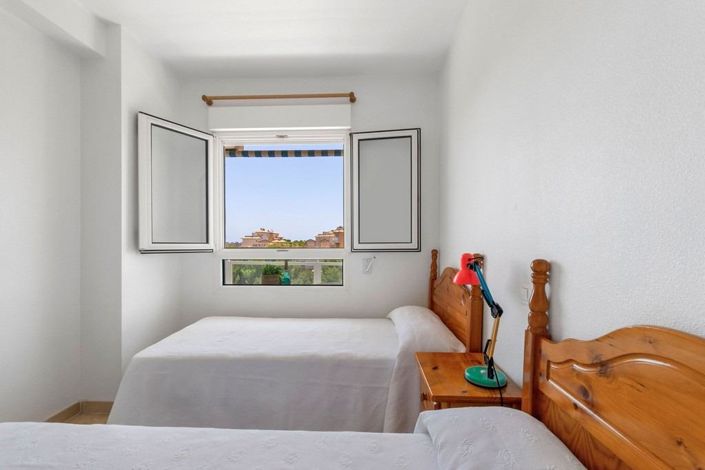 Image No.13-2 Bed Property for sale